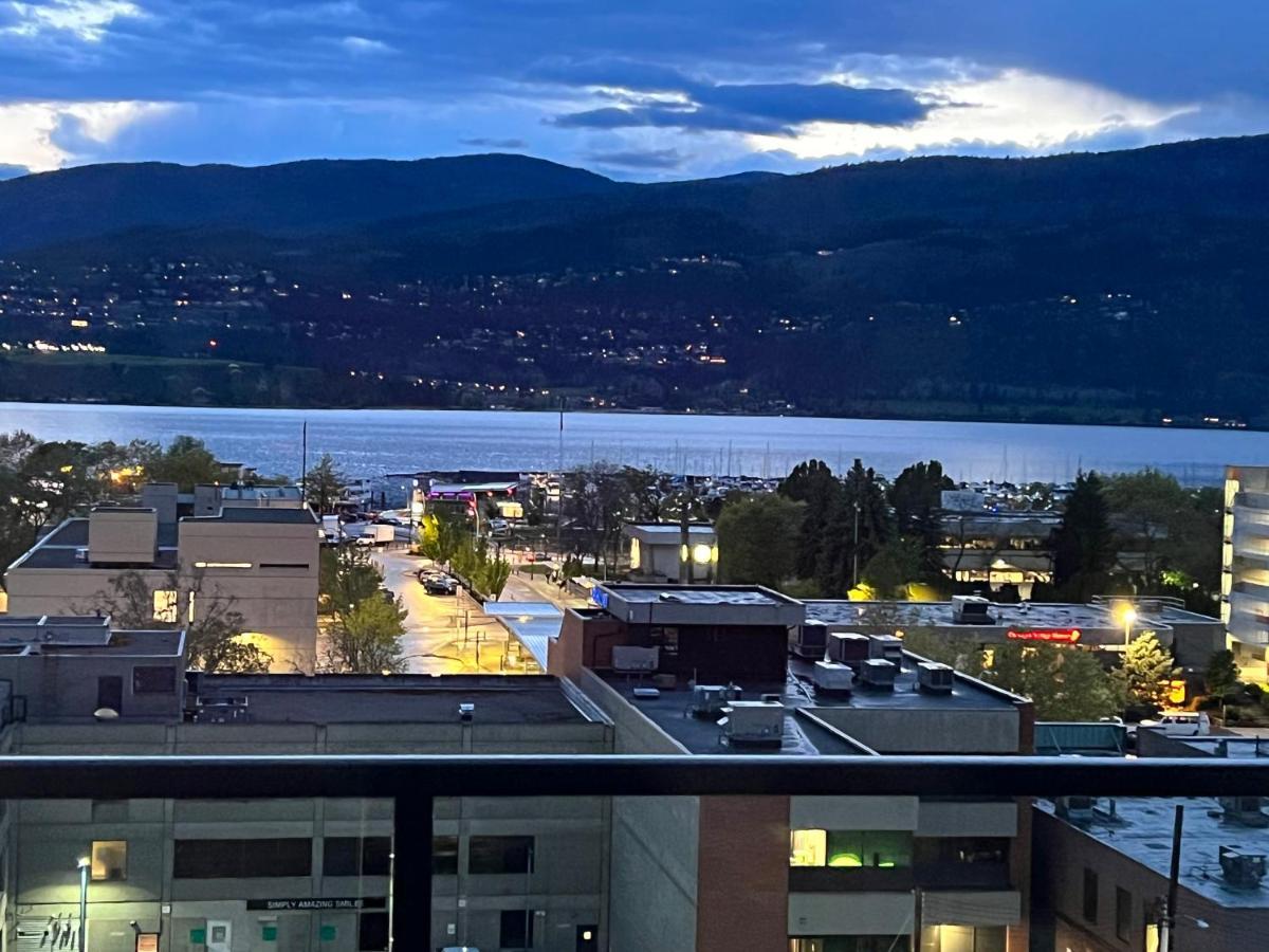 Amazing Brand New Lakeview Condo Downtown Kelowna Exterior foto
