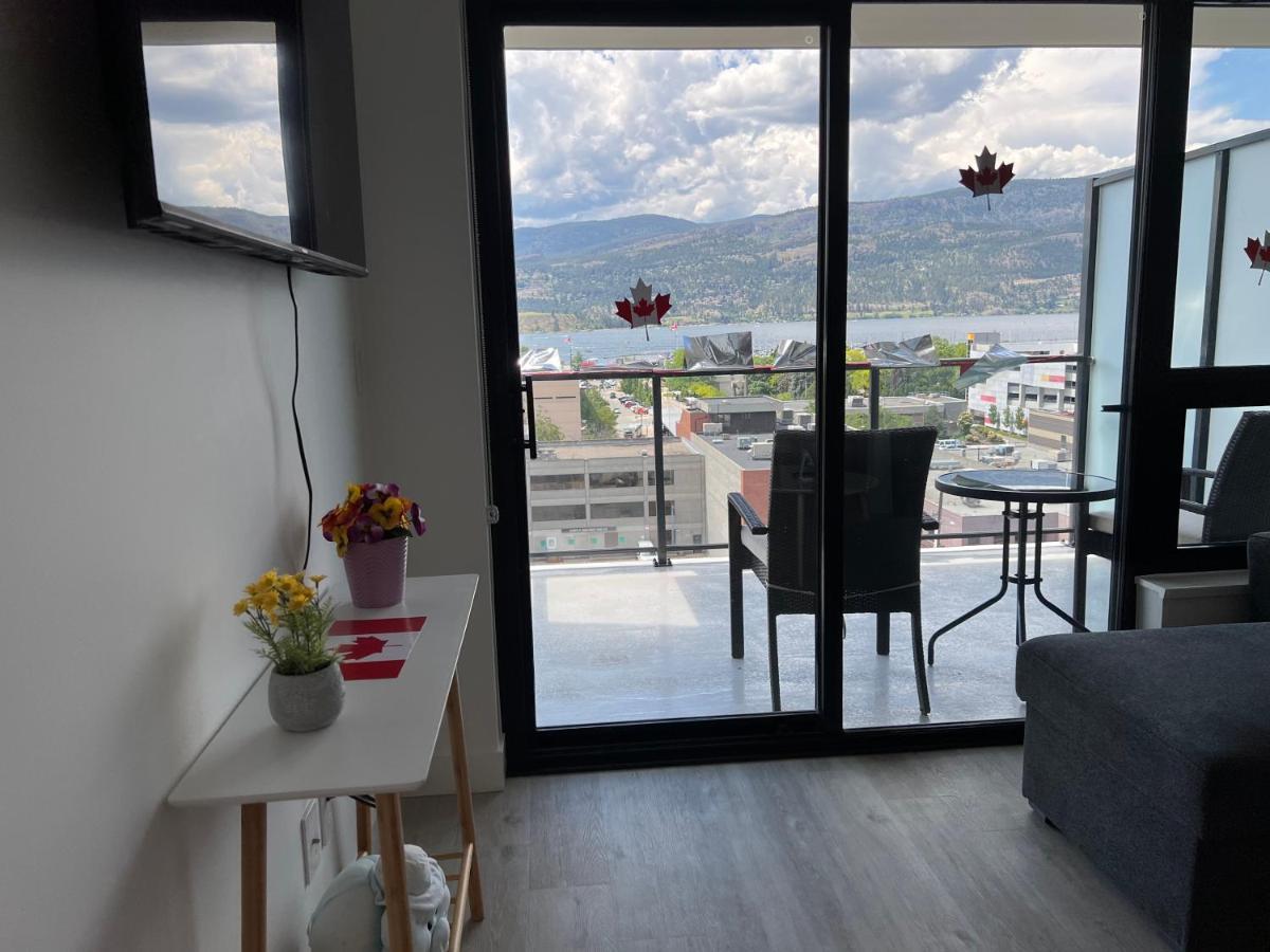 Amazing Brand New Lakeview Condo Downtown Kelowna Exterior foto